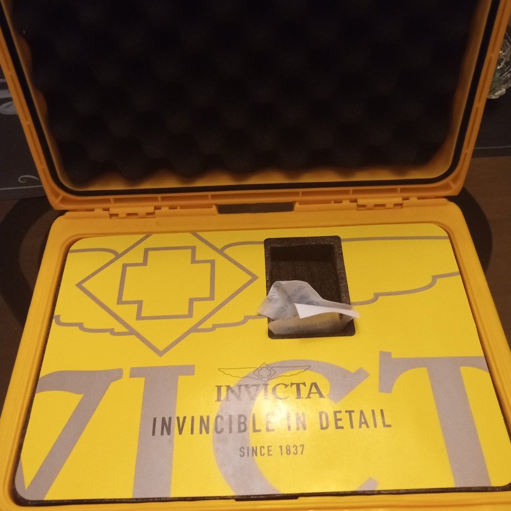 Invicta Impact Resistance Dive Case